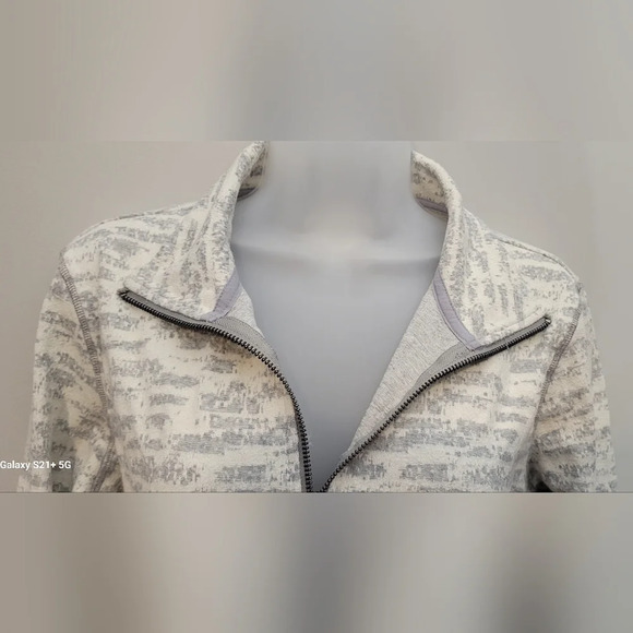 Zyia Active full zip-up collared jacket abstract design cream & gray, womens med - Picture 4 of 12